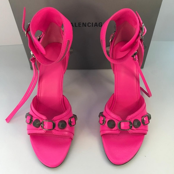 New - 💯 Authentic   BALENCIAGACagole embellished crinkled-leather sandals - Picture 6 of 14